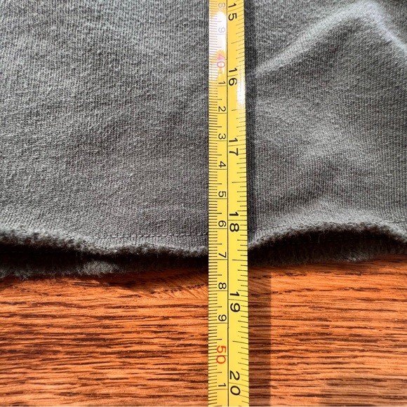 ⭐️ PINK Victoria’s Secret Open Back Sweatshirt size XS - Picture 11 of 13